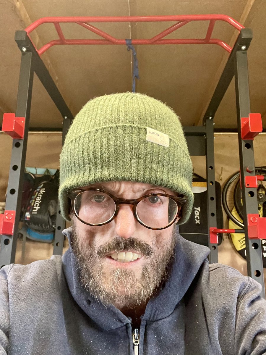 tomstaniford's tweet image. Nothing good comes easy. Progress very slow but definite. 3x8 incline bench moved from 32kg to… 34kg. Now to ‘recover’ lying on the sofa eating doughnuts. #ProTips #ChampionDiet