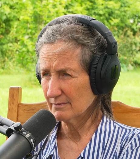 naturallyneve's tweet photo. The woman who heals what doctors can't:

Barbara O'Neill. 

The FDA are trying to silence her natural approach to healing.

So here's 8 of her life-changing remedies they don't want you to know about: https://t.co/cyiKiUzeP2