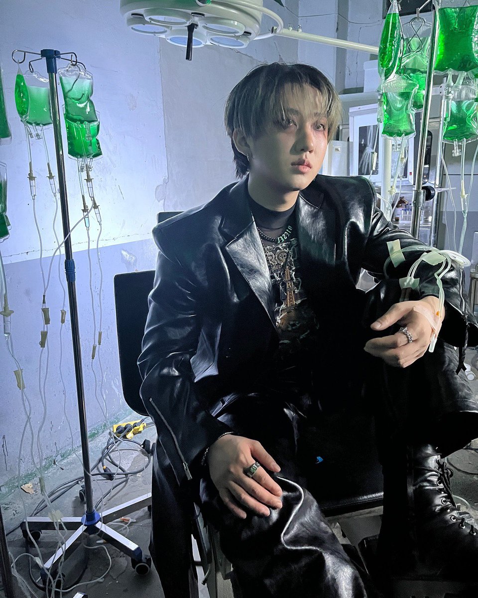 비니 tweet media
