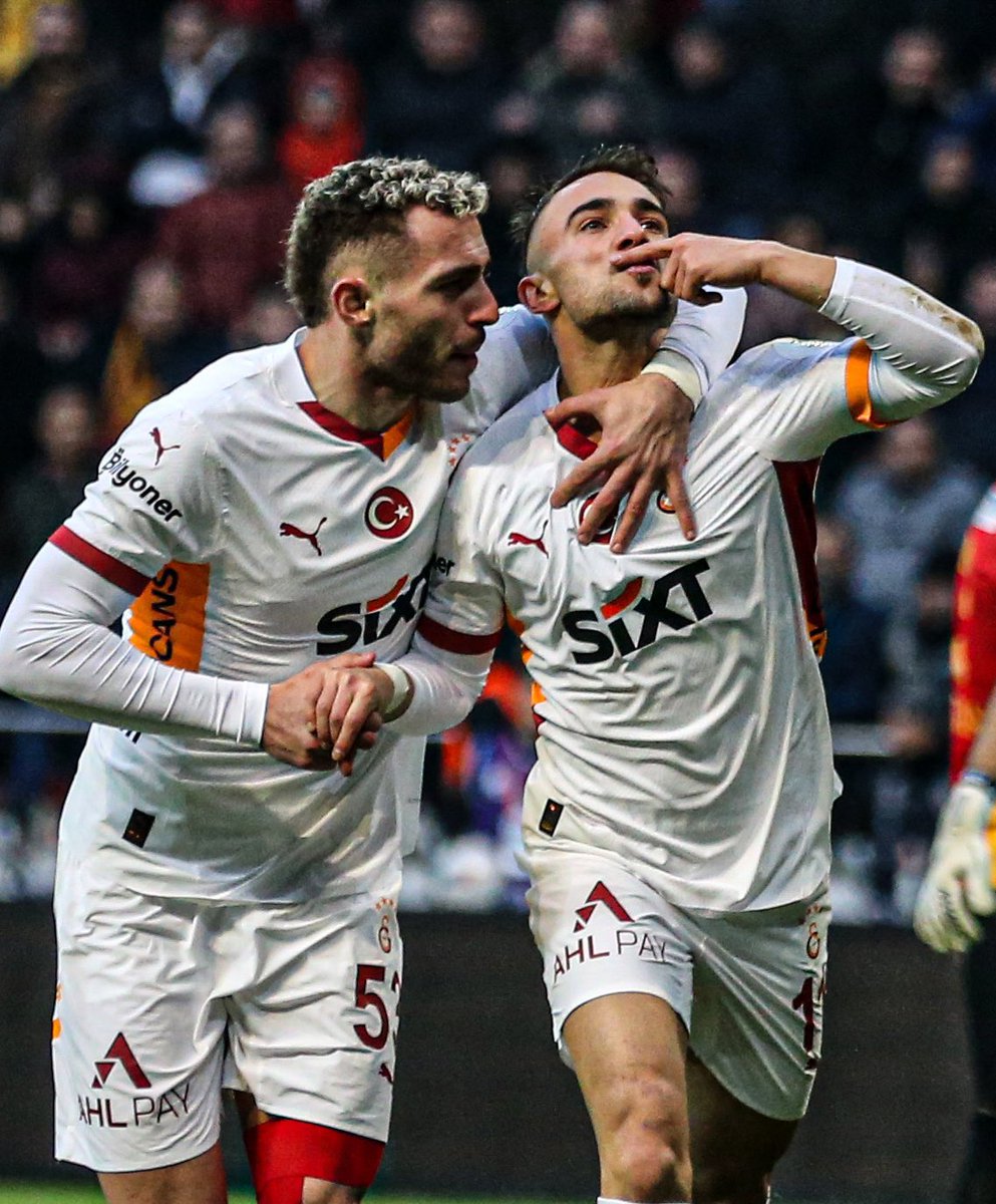 İKİ DOST, İKİ DELİ KURŞUN GİBİYİZ.