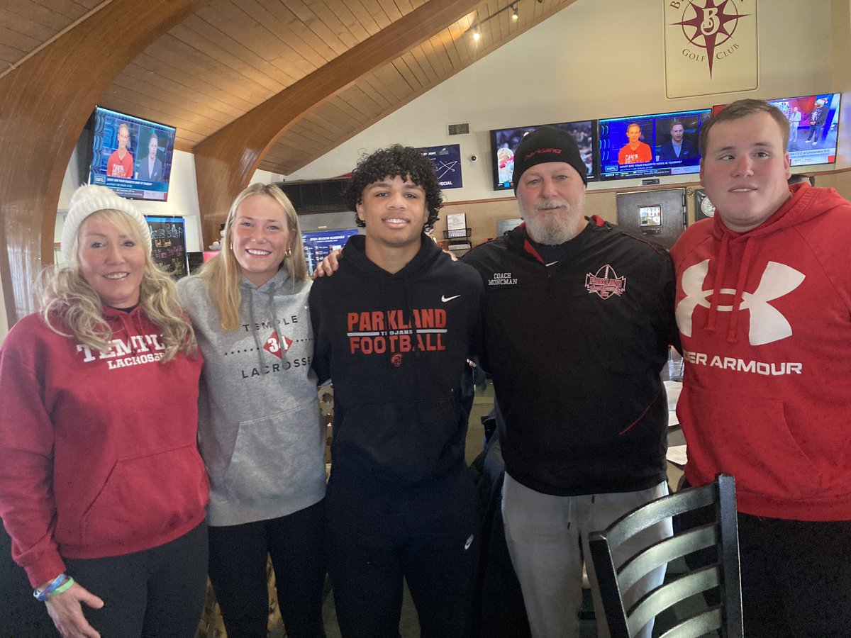 Keith Groller (@grollerkeith) on Twitter photo EPC TEAM OF THE YEAR
<a href="/PHSTrojansFB/">Parkland Football</a> was honored as the EPC Team of the Year today on Calling All Sports on <a href="/LVFoxSports/">Fox Sports Radio 94.7FM & 1230AM</a> at the Clubhouse Grille. Great to see Coach Moncman and his wonderful family. And one of his star players TJ Lawrence. EPC TEAM OF THE YEAR
<a href="/PHSTrojansFB/">Parkland Football</a> was honored as the EPC Team of the Year today on Calling All Sports on <a href="/LVFoxSports/">Fox Sports Radio 94.7FM & 1230AM</a> at the Clubhouse Grille. Great to see Coach Moncman and his wonderful family. And one of his star players TJ Lawrence.