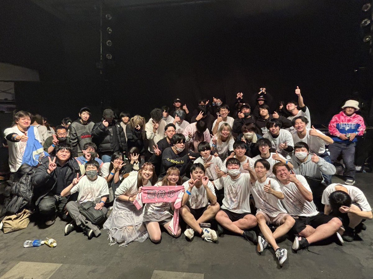 yy_wsp's tweet photo. 吉井ゆい卒業公演終了しました。
たくさんの人とゆいを送り出すことが出来て幸せです。
ワッツさーくる最高！ https://t.co/IEtQr7rOkv