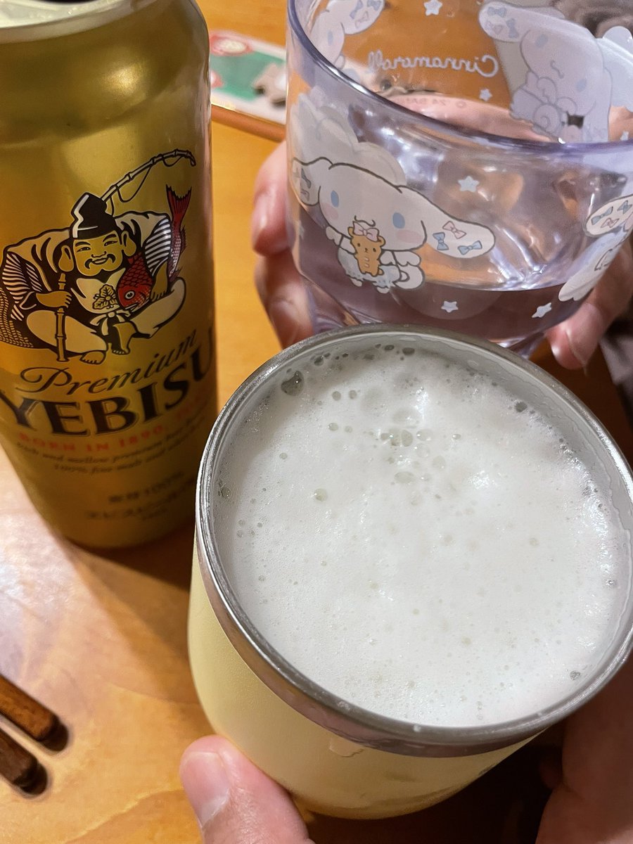 _yuukun3's tweet photo. 1日の締めくくりは推しとKP🥰
グラスの高さで力関係が出てる← https://t.co/Kwr0CpKbIM