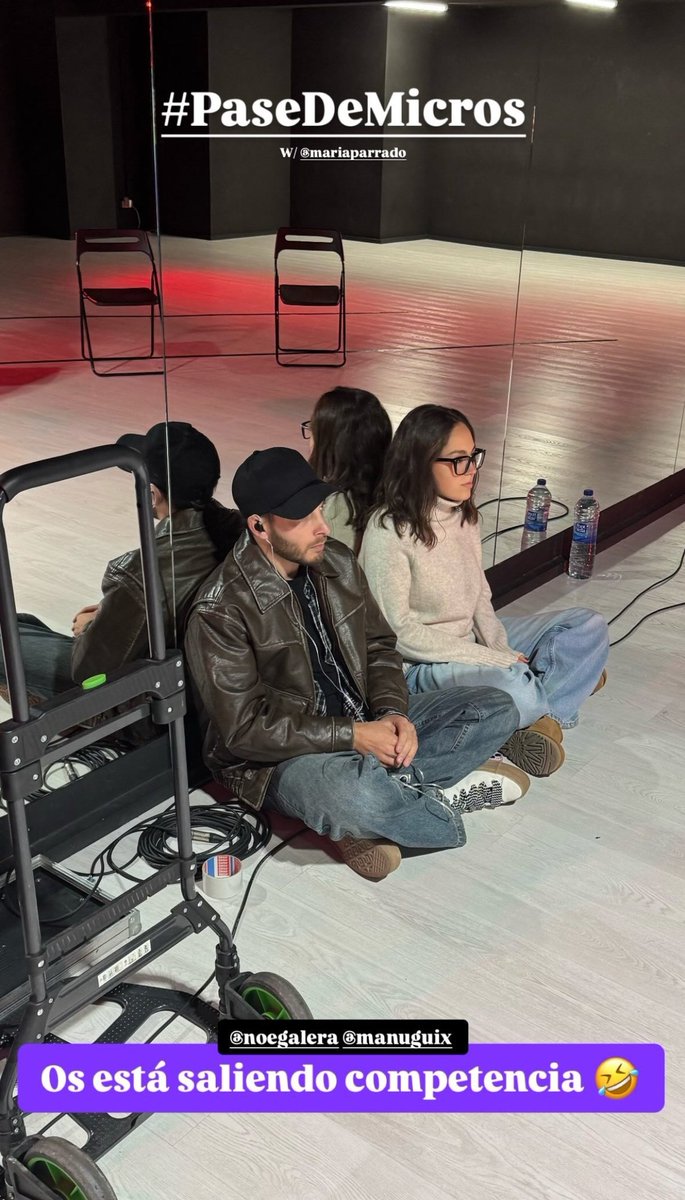 CFBlasMadrid's tweet photo. Blas en IG stories: "#PaseDeMicros Os está saliendo competencia 🤣 @ManuGuix @NoemiGaleraN"
¿Os gustaría que @BlasCanto y @Mariaparradovoz tomaran el relevo de Manu y Noe en OT en un futuro? 😏 https://t.co/YtlHEVNWXW