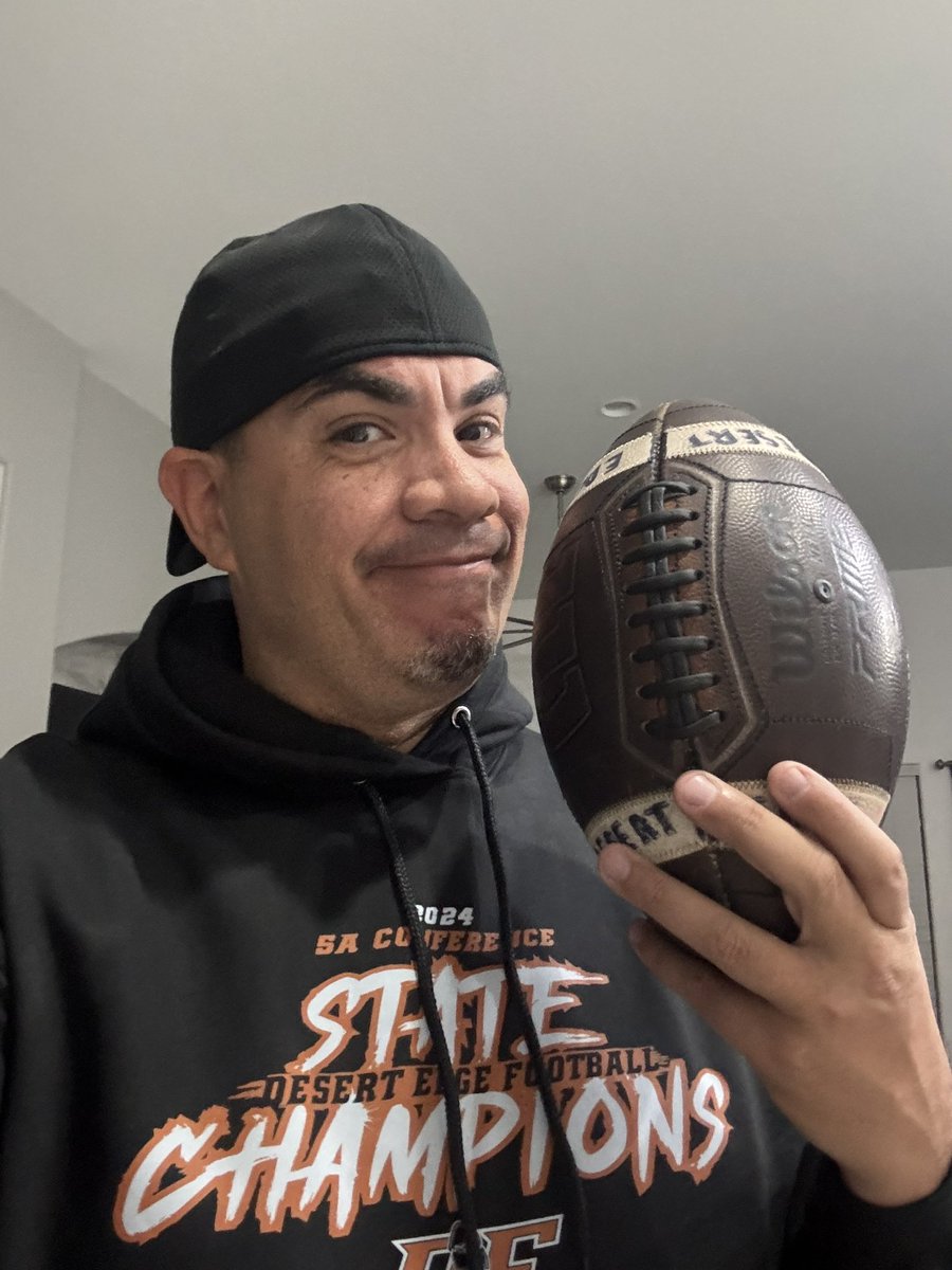 Coach Ortiz 🇵🇷🇺🇸 tweet media