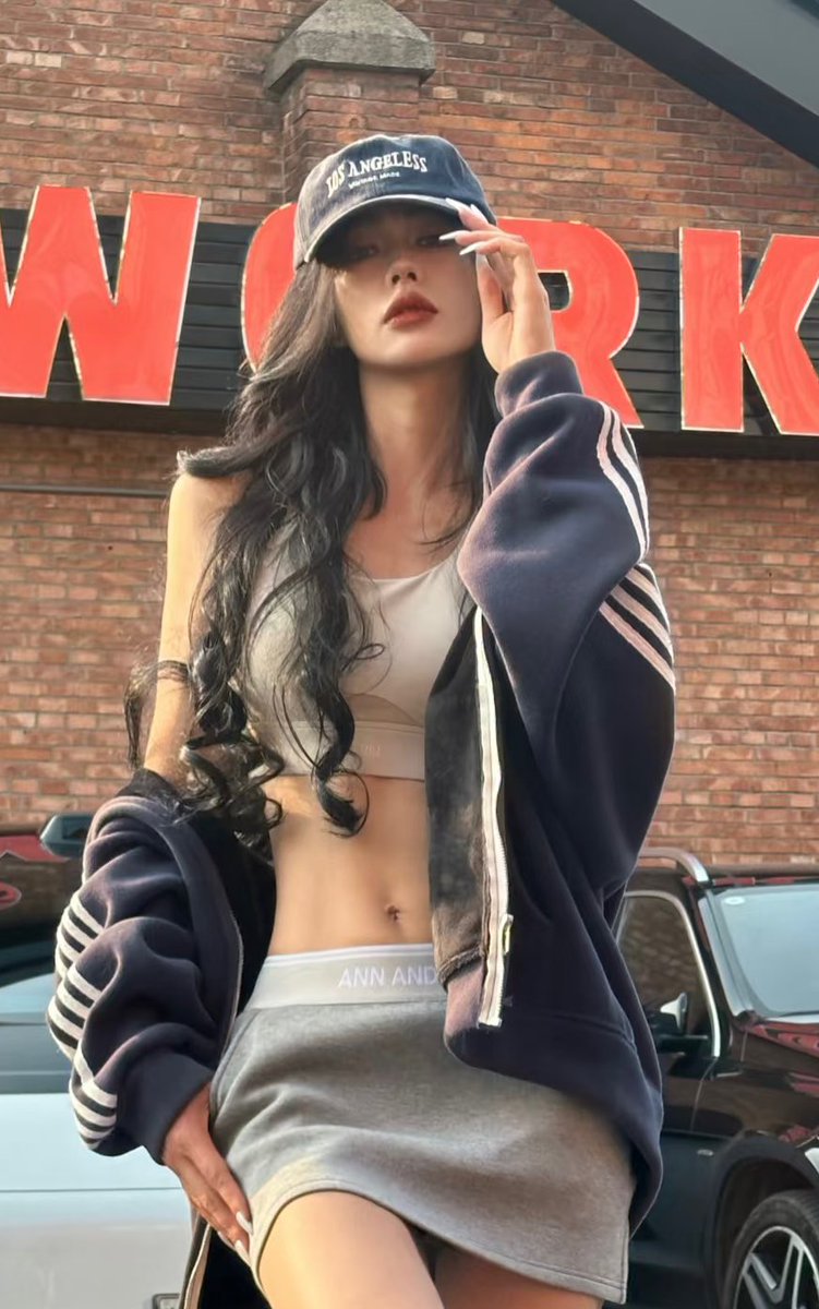 ⠀
⠀
⠀⠀⠀⠀⠀⠀she can almost be the worst of me. 
⠀⠀⠀⠀⠀⠀  ⠀⠀⠀⠀
⠀⠀⠀⠀⠀⠀