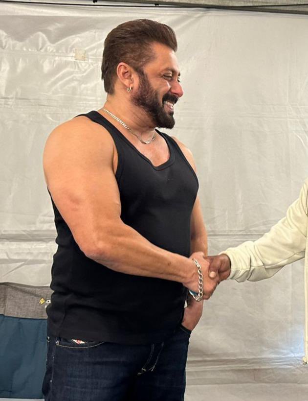 saloon_kada's tweet photo. #Sikandar | Sallu Bhai Physique🥵🔥 https://t.co/gyZJ6nKnw3