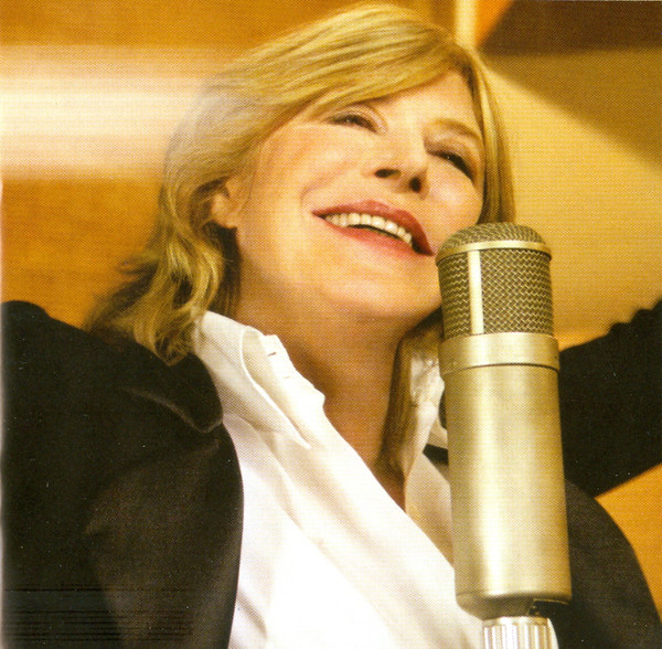 GeorgiosMasman2's tweet photo. The old bat is still hip to the jive & detailed orchestration as well as dramatic commitment renew even the filthy Bessie Smith title tune. Thank you #HalWillner
#Sunday play #MarianneFaithfull "Easy Come Easy Go" https://t.co/myOYMXqU22