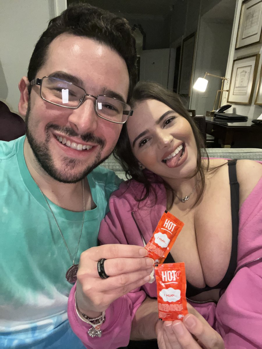 Vanessinator 🤖 T-80085 tweet media