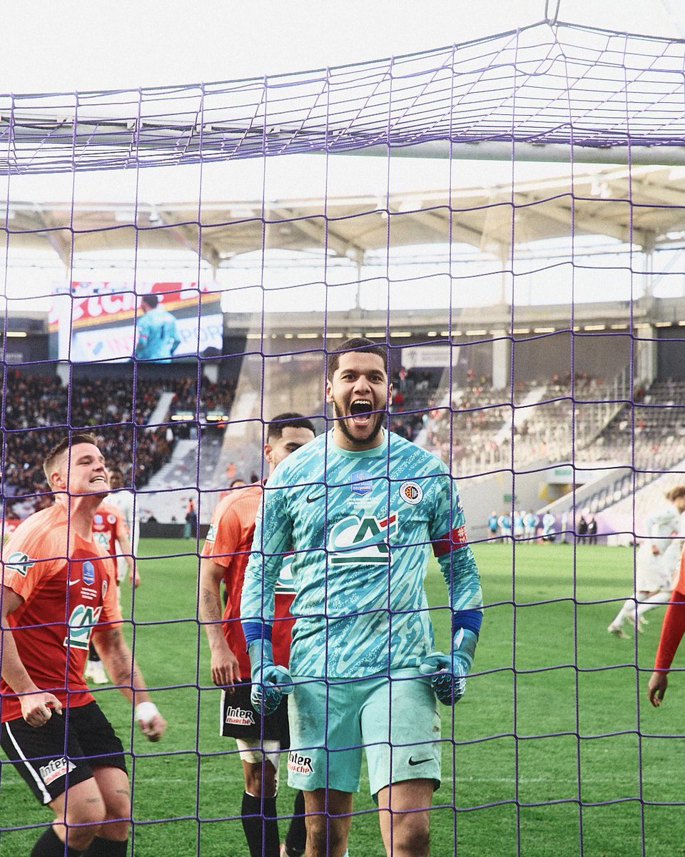 ToulouseFC's tweet photo. Ce Fawzi 🤩

Deux pénaltys stoppés dans le match !

#USJASM #CoupeDeFrance https://t.co/sx9pBhJ1Vh