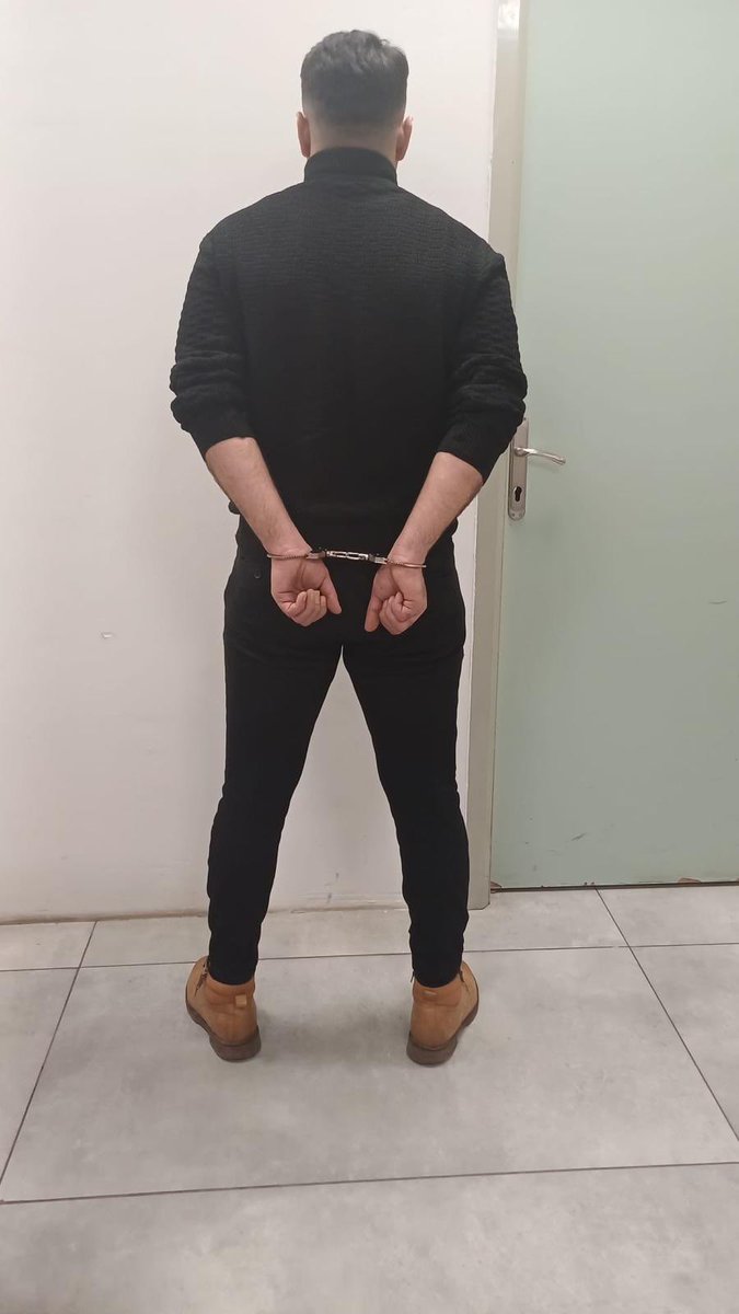gantepvaliligi's tweet photo. Terörle Mücadele Şube Müdürlüğü ekiplerimiz tarafından gerçekleştirilen operasyonla, “PKK/KCK Terör Örgütü Propagandası Yapmak” ve “Uyuşturucu Madde Kullanmak” suçlarından 2️⃣2️⃣yıl 6️⃣ay hapis cezası bulunan şahıs yakalanmıştır.

Suç ve suçlularla mücadelemiz kararlılıkla devam etmektedir.

#Gaziantep #GüvenilirŞehirGaziantep
#GaziantepEmniyet #KemalÇeber