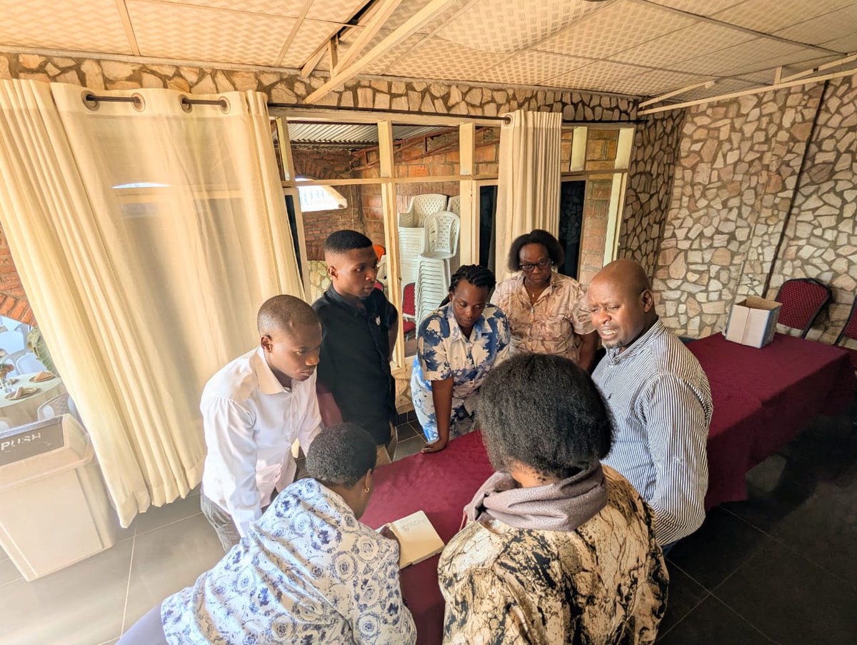 ntizimira's tweet photo. Inspiring progress in #palliativecare!

Grateful for the insightful meeting with palliative teams (hospitals, Health centers & CHO) from @RwaMilitaryHosp, @MasakaHospital1, and @Byumbahospital2 .  Your pioneering efforts are shaping the future of end-of-life care in #Rwanda  .

Thank you to the visionary leaders: Cmdt @ngogaeu  , DGs @ngabissa06, and @hanyurwimfura1 , who are making this possible. 

#endoflifecare #Rwanda @ughe_org @emmsintnl @THETlinks @lizgrant360 @IAHPC @whpca @ecancer  @uicc @aphnofficial @BillyRosaPhD @PalliativeMedMD @HMSPallCare @AlisonKriel @libby_sallnow @asso_SFAP @iapcsecretary @palliumindia @palliumchair @WHOAFRO @AfricaCDC @rqspal @eolc_research @SmritiRana0702 @ASCOPres @APCAssociation