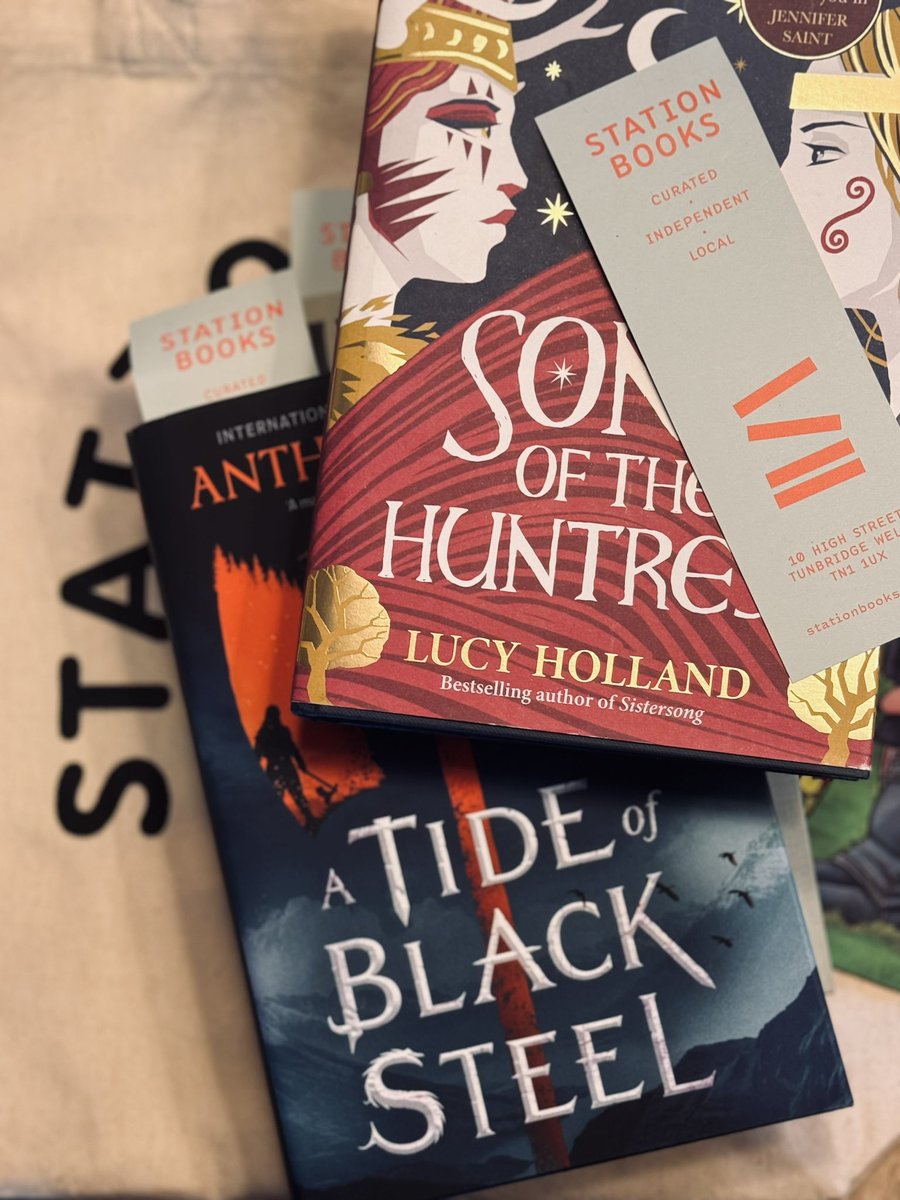 I visited a wonderful new bookshop at the weekend. Station Books in Tunbridge Wells is a fantastic place to go for your fantasy fix (and many other genres). Laura and Ross have done a brilliant job. Happy bookworm over here with the new <a href="/silvanhistorian/">Lucy Holland</a> and <a href="/writer_anthony/">Anthony Ryan</a> books.