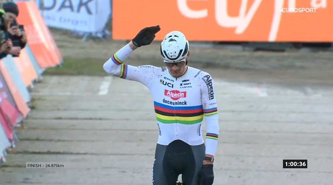 LeGruppetto's tweet photo. Pour sa reprise, Mathieu van der Poel écrase les débats à Zonhoven, sur la 6e manche de la #CXWorldCup ! Le Néerlandais a repoussé Thibau Nys à 1'30" et Joran Wyseure à 1'33".

Dans une course bien plus serrée, Ceylin Alvarado a battu Zoe Bäckstedt et Lucinda Brand. https://t.co/rC9WK9LHrx