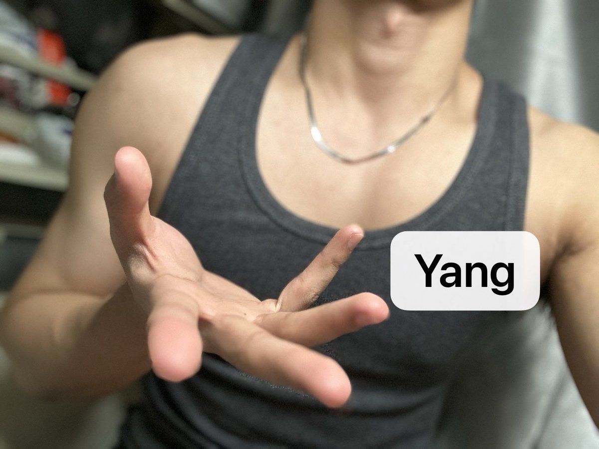 Yang18372's tweet photo. 这双手想夺点啥 https://t.co/JpoAoBkCz0