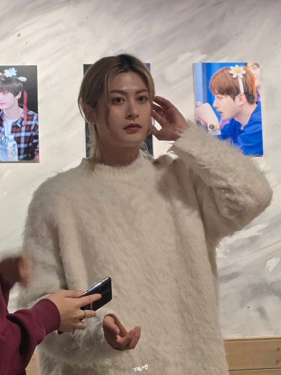 BB_kkng's tweet photo. 🎉Happy JAEHYO Day🎂🥳
#블락비 #BLOCKB #재효 #JAEHYO https://t.co/LGwQ85zPP3