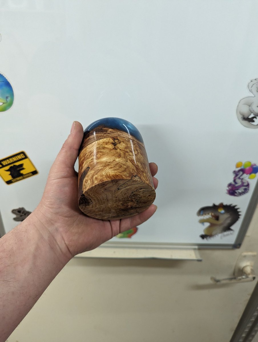 bad1ands's tweet photo. An elm box project finished. Love how the resin came out but struggled a bit hollowing the lid

I know to do things differently in future https://t.co/sinfFpYKLJ