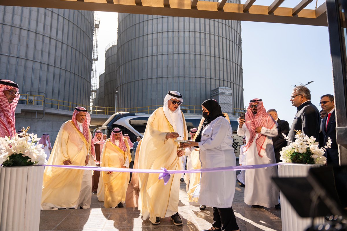 NationalGrainCo's tweet photo. جانب من حفل تدشين محطة ينبع لمناولة الحبوب والزيارة الميدانية لمعالي وزير البيئة والمياه والزراعة المهندس عبدالرحمن بن عبدالمحسن الفضلي https://t.co/iPclTG3LyI