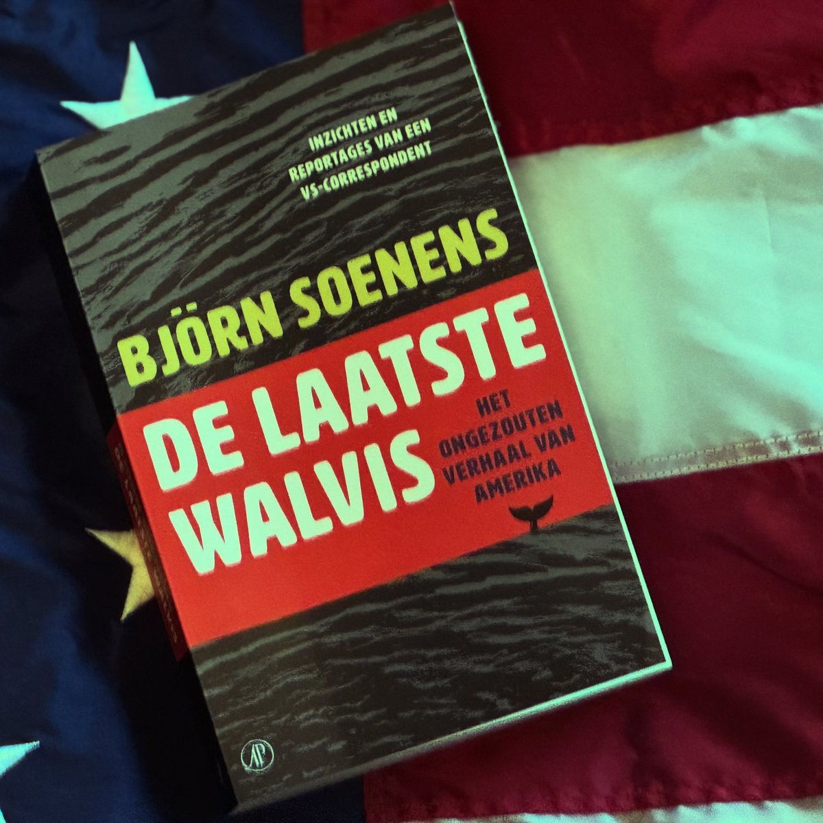 “De passies liepen en lopen hoog op. Het was nooit anders. Het zal nooit anders zijn. Wat vandaag in Amerika ‘historisch’ is, of ‘schokkend’ en ‘uniek’, is dus niet uitzonderlijk. Het is in feite altijd zo geweest. Dat is een constante in veel histories.” 📚 #delaatstewalvis