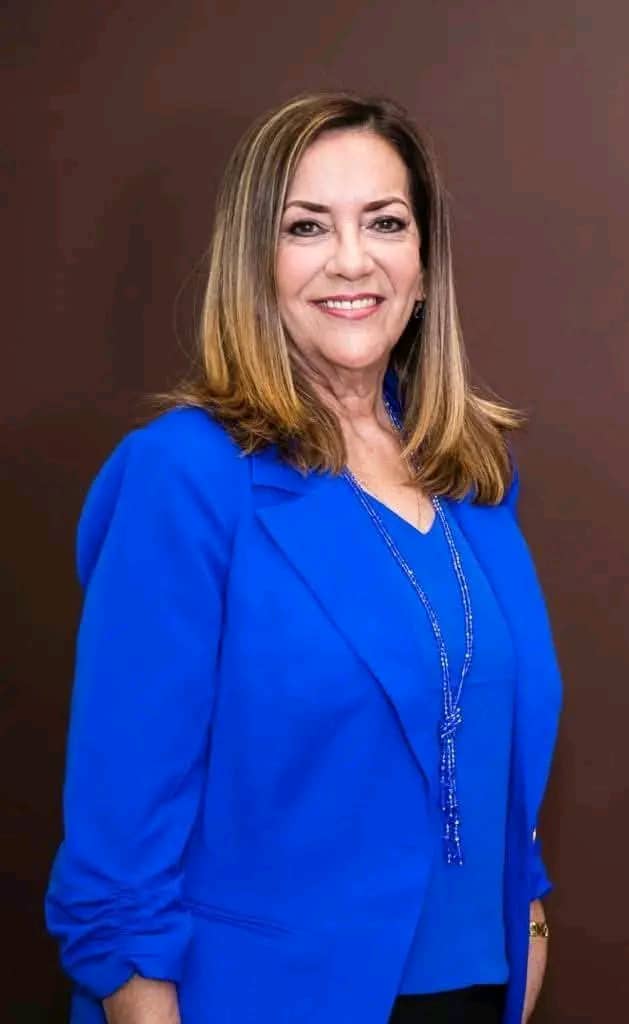 🩶🎼| Este domingo se apagó la vida de la destacada cantante cubana María Elena Pena, víctima de una penosa enfermedad, según la nota publicada por el Ministerio de Cultura de Cuba. Nuestras condolencias a familiares y amigos.
#CubaEsCultura