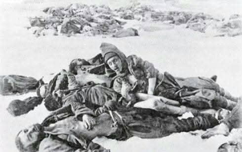 AntikorJunior's tweet photo. 22 ARALIK 1914 SARIKAMIŞ ŞEHİTLERİ  🇹🇷

SAYGIYLA ANIYORUZ 

SARIKAMIŞ HAREKATI.

22 Aralık 1914... Bugün  sonu felaketle biten, Enver Paşa komutasında gerçekleşen başarısız Sarıkamış Harekâtı'nın yıldönümü... https://t.co/6CBHuEkZKD