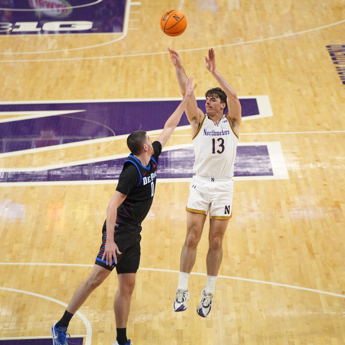 Northwestern Basketball (@numensbball) on Twitter photo Last two games for Brooks Barnhizer 👨✈️
vs. Ga. Tech - 20 pts, 10 rebs, 3 asts, 3 stls, 3 blks
vs. DePaul - 21 pts, 12 rebs, 6 asts, 4 stls, 3 blks
He's the nation's ONLY high-major player to post 20+ points, 10+ rebounds, 3+ assists, 3+ steals and 3+ blocks twice in a season Last two games for Brooks Barnhizer 👨✈️
vs. Ga. Tech - 20 pts, 10 rebs, 3 asts, 3 stls, 3 blks
vs. DePaul - 21 pts, 12 rebs, 6 asts, 4 stls, 3 blks
He's the nation's ONLY high-major player to post 20+ points, 10+ rebounds, 3+ assists, 3+ steals and 3+ blocks twice in a season