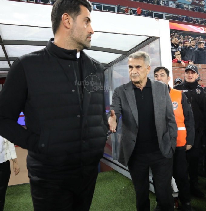 grisevic1's tweet photo. Şubat depremin de içimiz yanarken şu elini uzatan insan müspettesinin neler söylediğini asla unutmam …! 
Asalet 
Vicdan 
Onur 
Karakter 
Ve 
İnsan 
O 
@1VolkanDEMIREL 
#VolkanDemirel https://t.co/t1EKD9xHcP