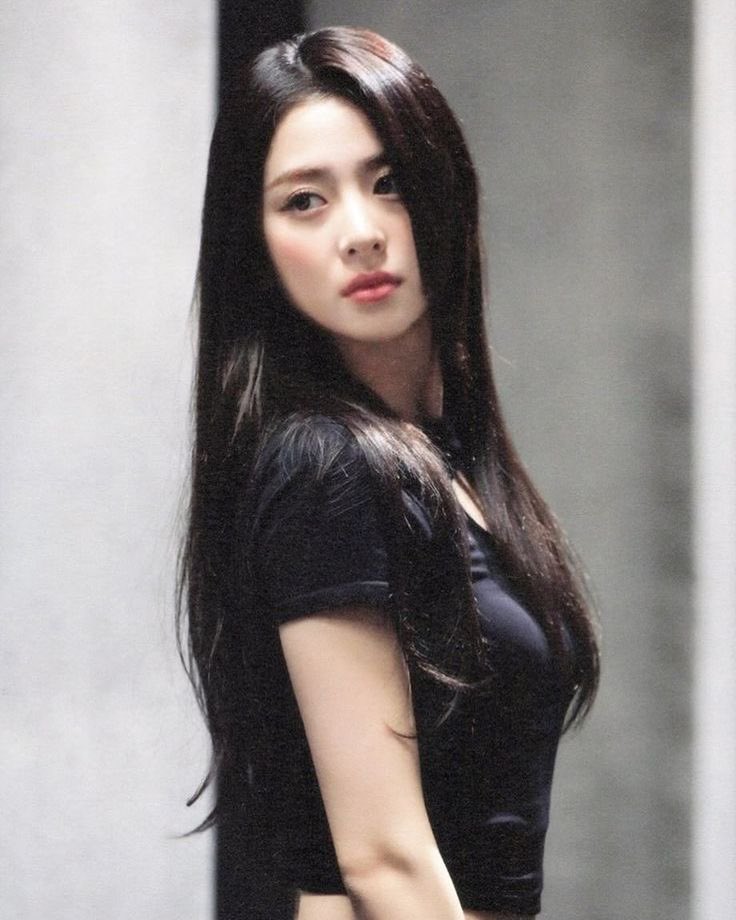 yunjin (@huhyunjinpics) on Twitter photo 