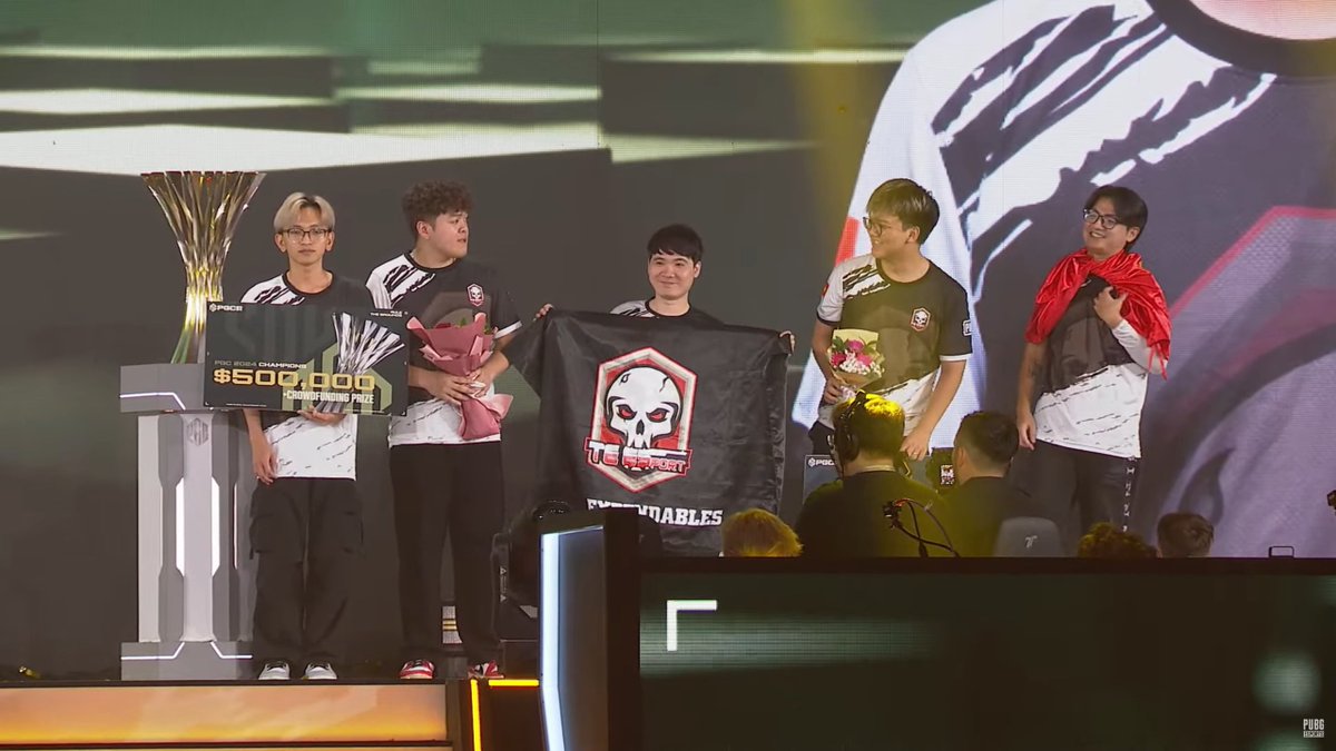 pattrick_36's tweet photo. - first team to win a global after starting the final day in 6th
- 36pt final-day comeback
- first team to win WWCD on penultimate match AND the global

First team from Vietnam and APAC to win the PUBG Global Championship.

Welcome to the Hall of Fame, The Expendables.

#PGC2024 https://t.co/3Q5VNbO4rr