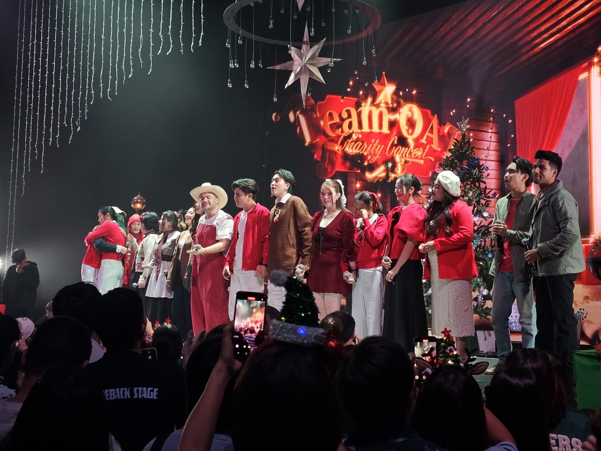 NarayutOnnet's tweet photo. เป็นคอนที่สนุกมากกก ซึ้ง เศร้า ตลกครบรส ถ้าไม่มาโครตเสียดาย
#TEAMOATCHARITYCONCERT https://t.co/AqL11LVRKH