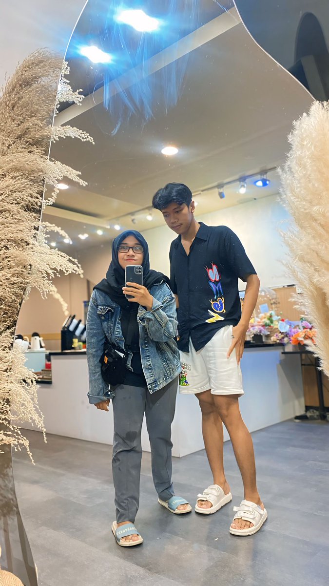 pernah melewatkan badai besar jadi untuk apa takut pada gerimis rintik, bismillah bisaa