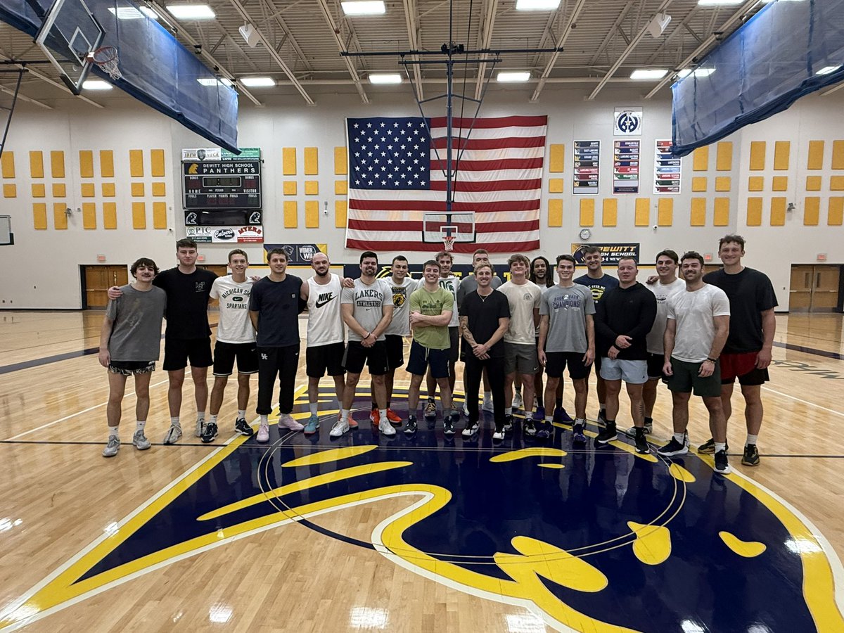 Coach Flannery (@bkflann) on Twitter photo What an awesome open run today by our Alumni! It was great to see everyone right before the holiday! We are thankful to have such a strong tradition at Dewitt and commitment to the program! Thank you to all of our Alumni!!
<a href="/DeWitt_BBALL/">DeWitt Basketball</a> <a href="/HungerfordCoach/">Coach Hungerford</a> <a href="/_zachbaker11/">Zach Baker</a> <a href="/_CoachDyer/">Joel Dyer</a> What an awesome open run today by our Alumni! It was great to see everyone right before the holiday! We are thankful to have such a strong tradition at Dewitt and commitment to the program! Thank you to all of our Alumni!!
<a href="/DeWitt_BBALL/">DeWitt Basketball</a> <a href="/HungerfordCoach/">Coach Hungerford</a> <a href="/_zachbaker11/">Zach Baker</a> <a href="/_CoachDyer/">Joel Dyer</a>