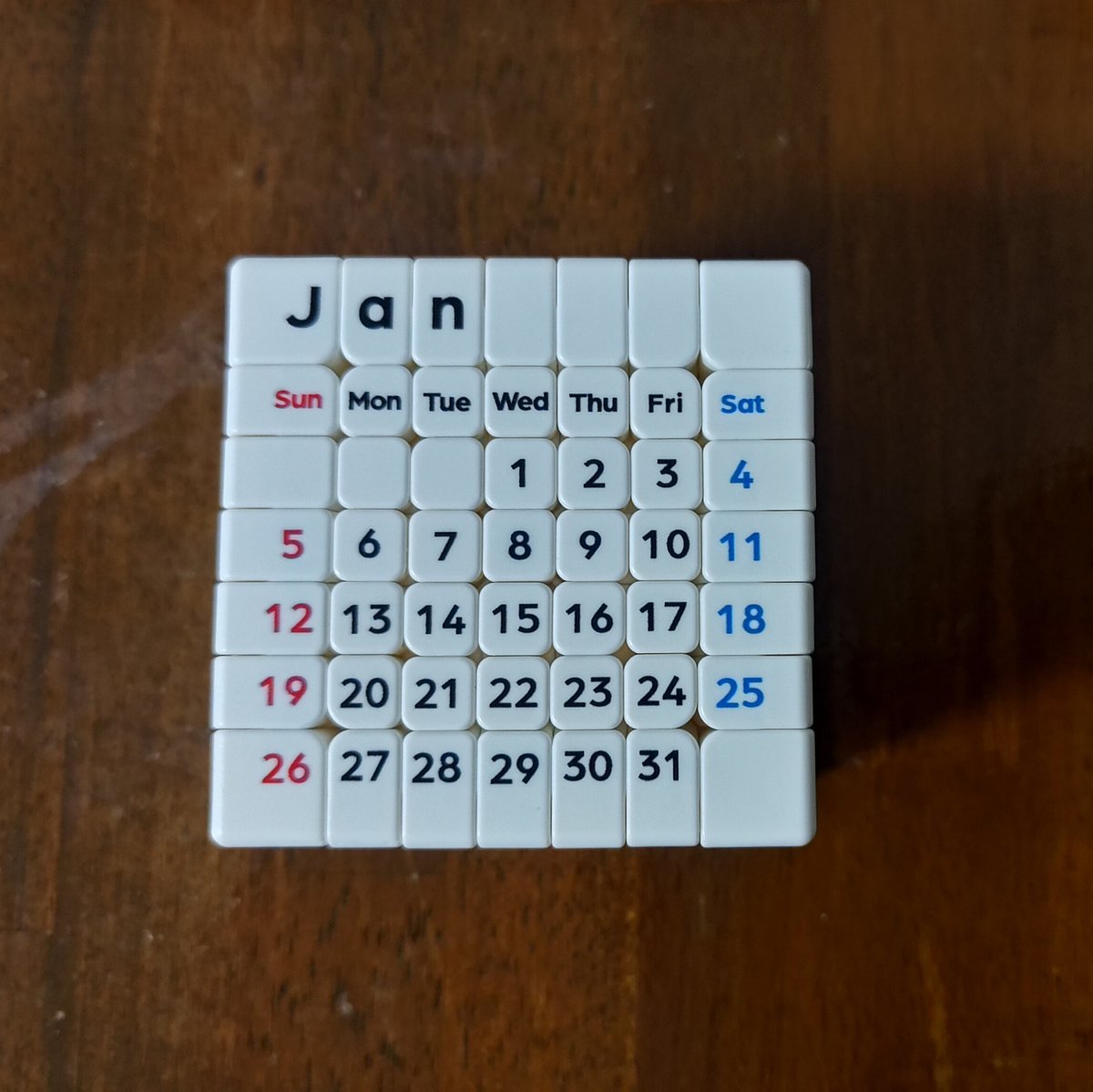 1UPcubing's tweet photo. 無事に来年1月のカレンダーが完成 https://t.co/YyefAqqF09