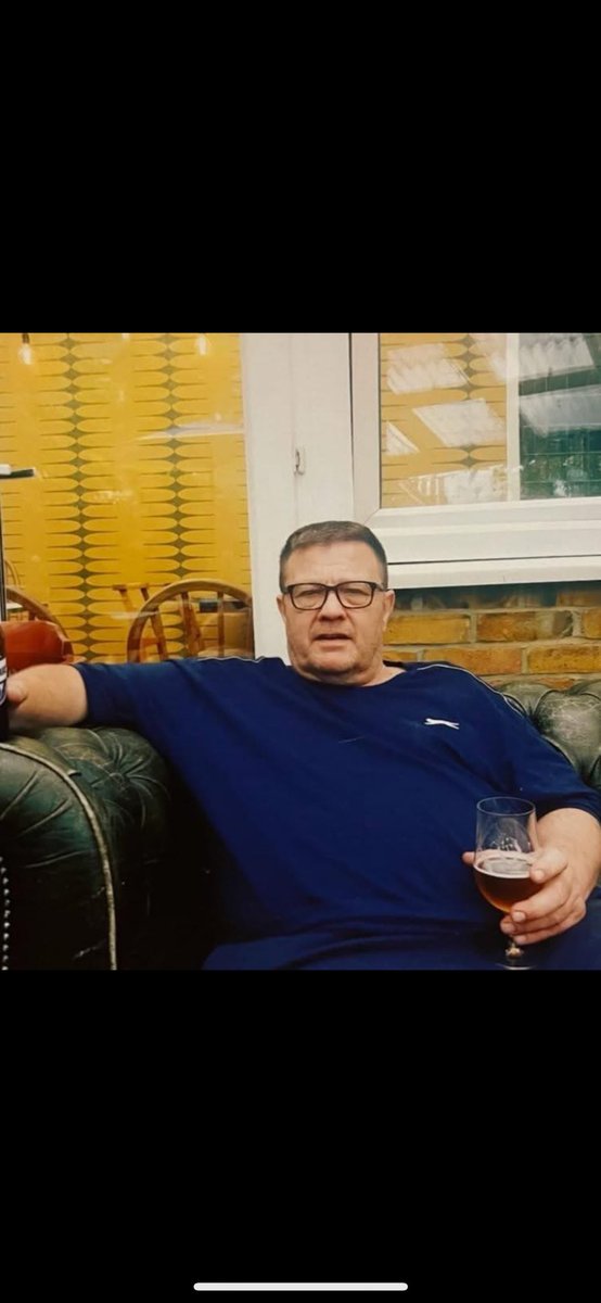 Kerry3011's tweet photo. Please share and get on board - I’ve know this family all my life and I know how much it would mean to them #Millwall #newyearsday #clapforButch https://t.co/lh6rqY72Po
