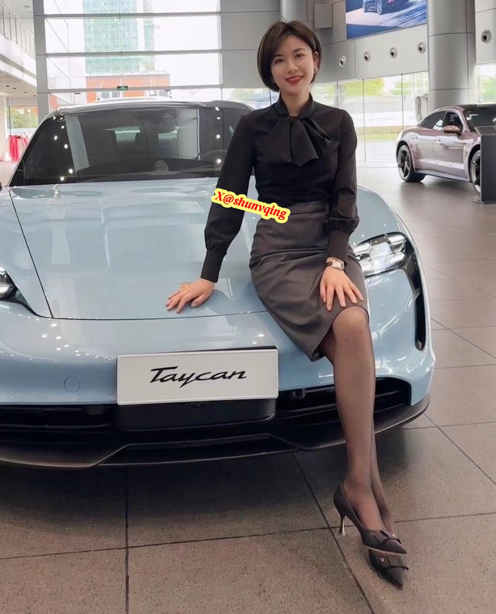 保时捷女销售气质不错！ https://t.co/1ROdXwTwAG