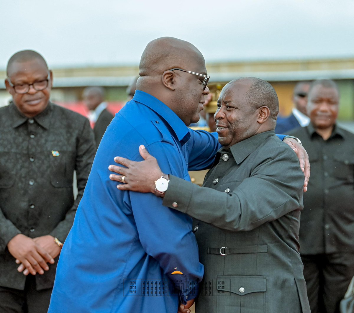 NtareHouse's tweet photo. Renforcement des relations de coopération entre la #RDC et le #Burundi : ce 22/12, une visite d’amitié du Président Félix Tshisekedi à son homologue Président @GeneralNeva marque un nouvel élan de coopération multisectorielle dans le cadre bilatéral et régional entre les 2 pays https://t.co/6DRevEdYlX