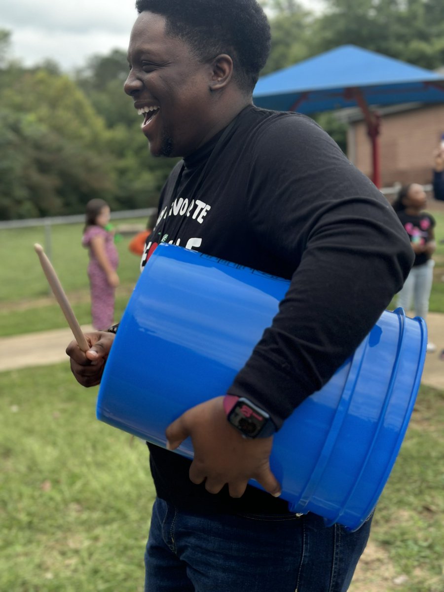 DrSHarrell's tweet photo. Our musical playground equipment came in right on time. #MCS #PAWSUp #ArtsIntegration https://t.co/Q6I8yiVvSh