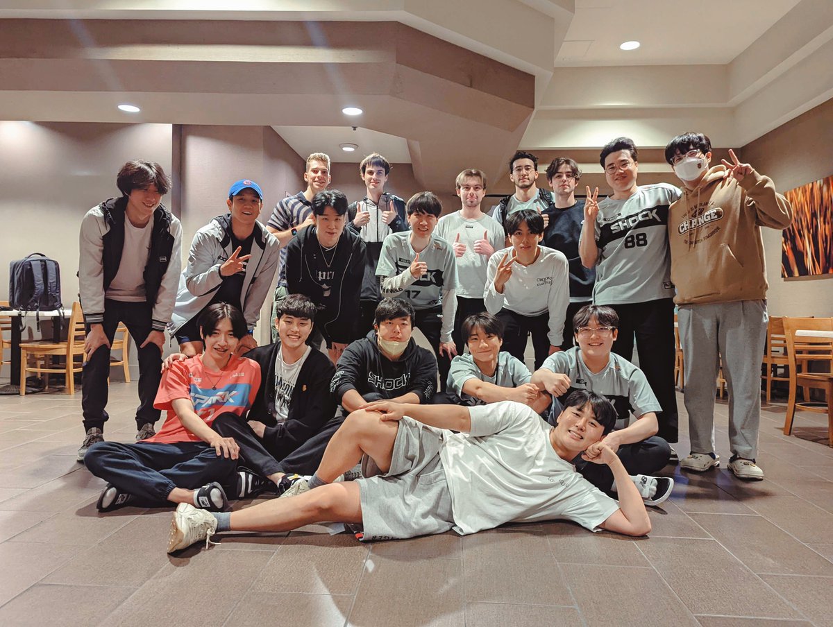 쬬 tweet media