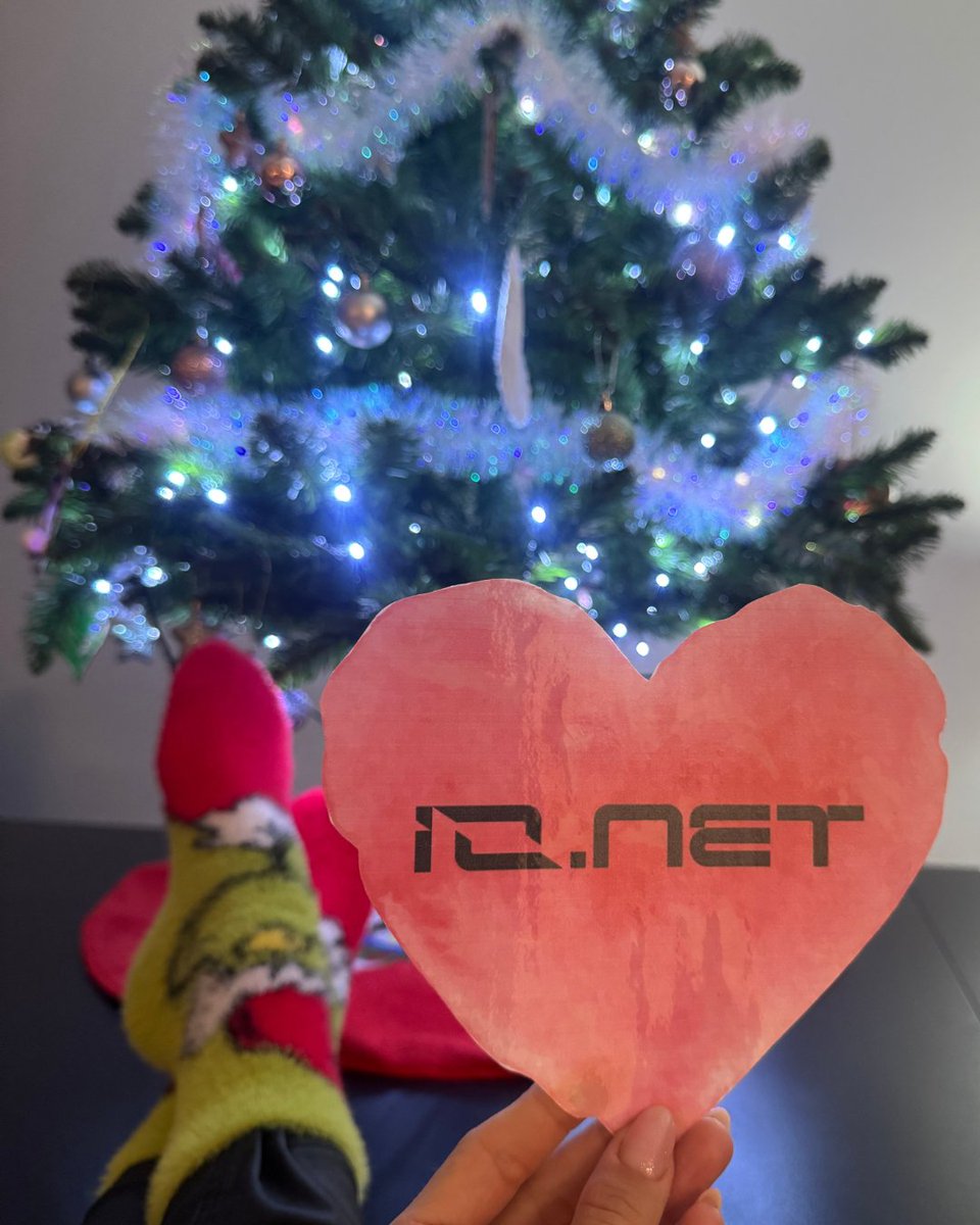 NatalieCrypto6's tweet photo. Dear IO Team ⭐️
It has been a fantastic year! #IOtree 🎄
Although this is a competition, I would like to sincerely thank you for your dedication, for appreciating the community, and for all the hard work you put into organizing all the competitions. Thank you for making us feel important as people, not just numbers behind a project. ❤️
Dear @ionet keep up the great work! Continue to appreciate the people behind your success.
I wish you all a Merry Christmas, filled with joy, peace, and plenty of inspiration for the year ahead! 🎅
With love,
Your heart-filled crazy one, Natalie 💗
@TigresaPolishCm @fekuuuu @mcdooganIOnet @ionet_pl