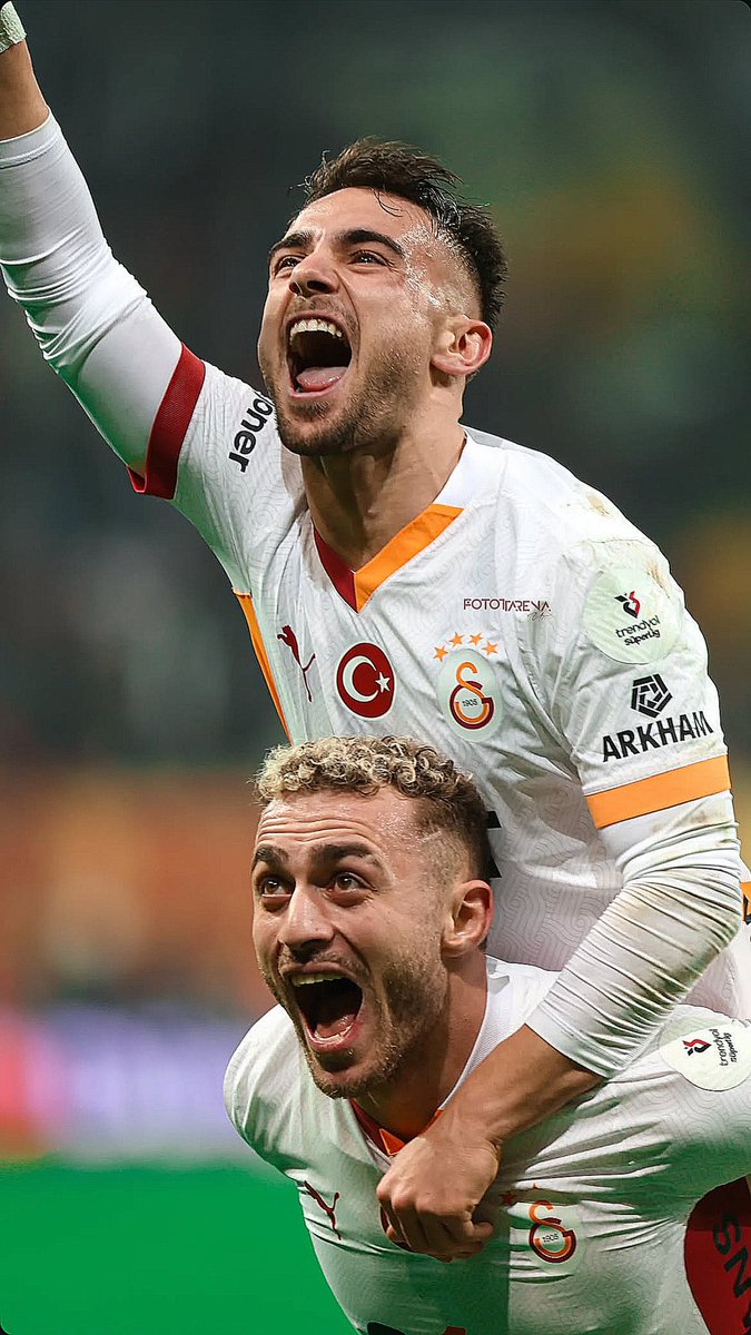 Evlatsaray ❤️💛
#Galatasaray #barısalper #yunusakgun