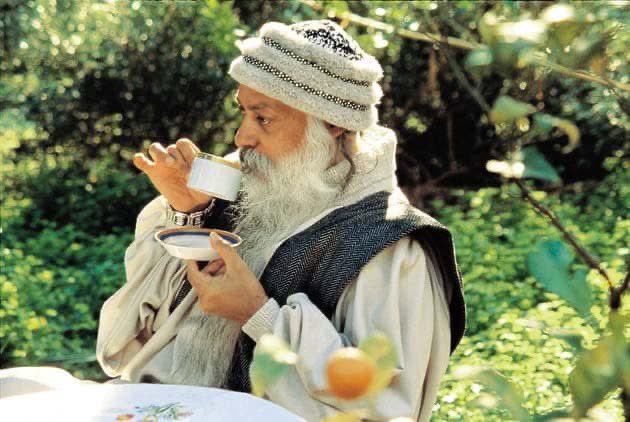 KrisBhattarai's tweet photo. Says #Osho - Food is right if it is non-gravitational. If you can feel non-physical in it, it is good. Really, the body is felt only when it is heavy; when you have the feeling of heaviness inside, only then you feel the body…⬇️
#RightFood
#ConsciousLiving https://t.co/3zGoKE5zGq