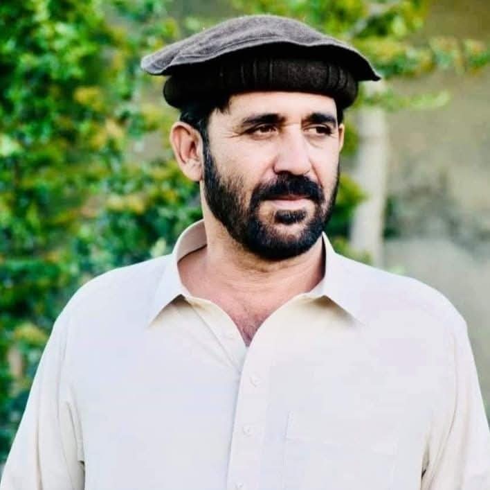 #پاراچنار جس طرح 2007 سے 2012 تک کے مشکل حالات تاریخ میں ایک مثال کے طور پر درج ہیں اسی طرح یہ وقت بھی تاریخ میں ایک مثال ہوگا۔
بس اتحاد، استقامت اور ایثار کا دامن مت چھوڑو۔
عنایت لالا🌷