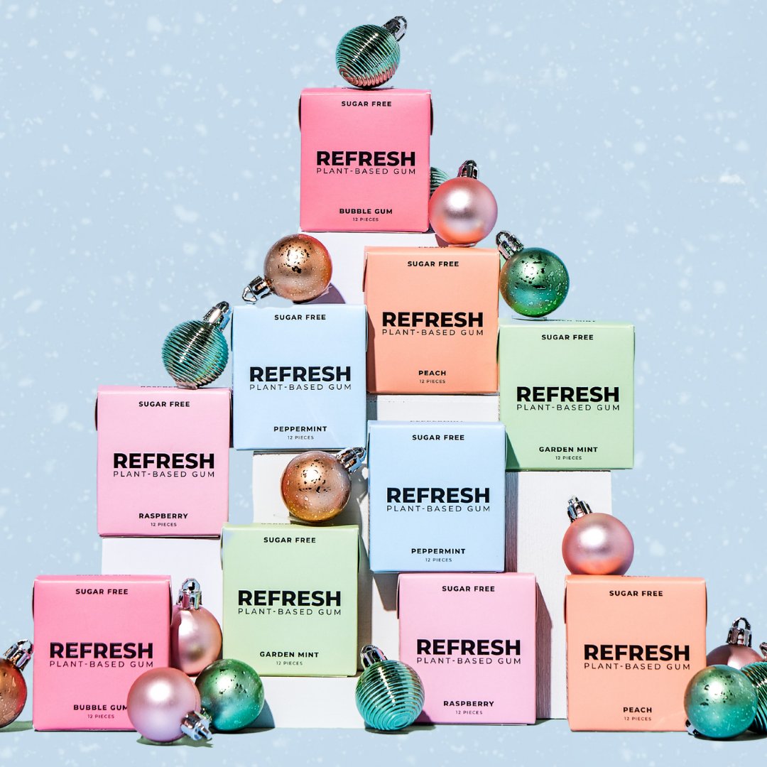 refreshgum's tweet photo. All we want for Christmas is… fresh breath! 🎄✨ Stock up your stocking stuffers with Refresh Gum, the tree that keeps on giving. https://t.co/0RiS7zqqON