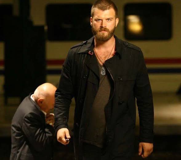 Fark 8 
Yapı=Konuk oyuncu
#Kayserispor #GalatasaraySK 
😁😁😁