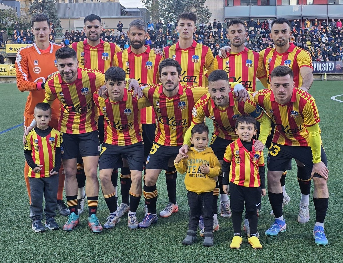 uesantandreu's tweet photo. ⏱️ Comença el partit!

Fot-li, Sant Andreu! 🟡🔴 https://t.co/uDbXHilH1H