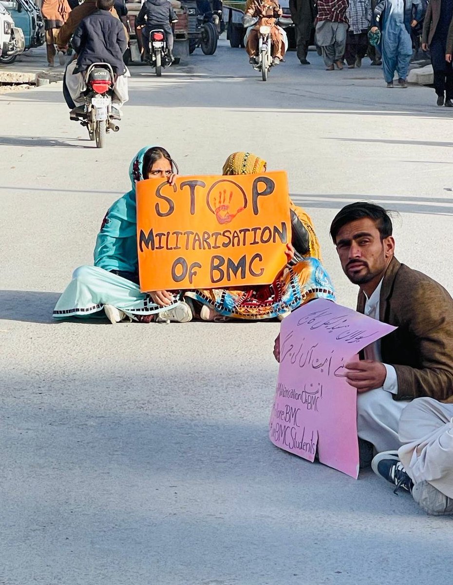 Its__Shaista's tweet photo. #Baloch students , the children of the richest province are on roads ,demanding fundamental right to get education but their voice is still unheard !!
#RestoreBMC
#SaveBMC https://t.co/vP11PddU3j