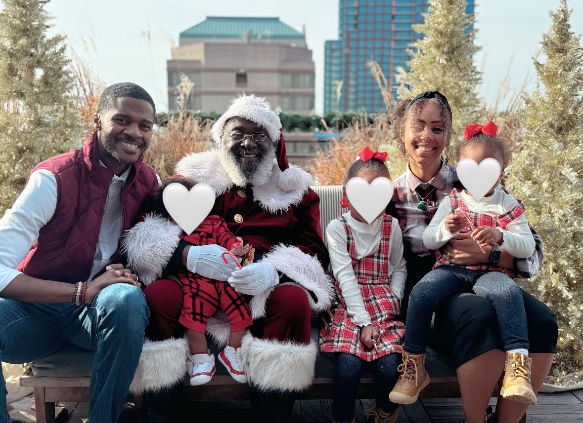 December has truly been the most wonderful time of the year with my family and my <a href="/DukeVascular/">Duke Vascular</a> family 🥰♥️🎄🎅🏾