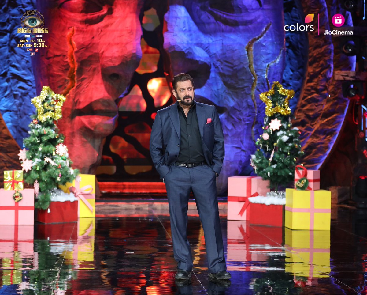 IamRealNick_'s tweet photo. #SalmanKhan positive reactions toward Avinash Mishra definitely highlight his charm and sensible opinions

It’s moments like these that make him stand out as a favorite among both the host and the audience

Salman sir also expose shilpa fake narrative

#AvinashMishra #BiggBoss18 https://t.co/vUIp9CGVNZ