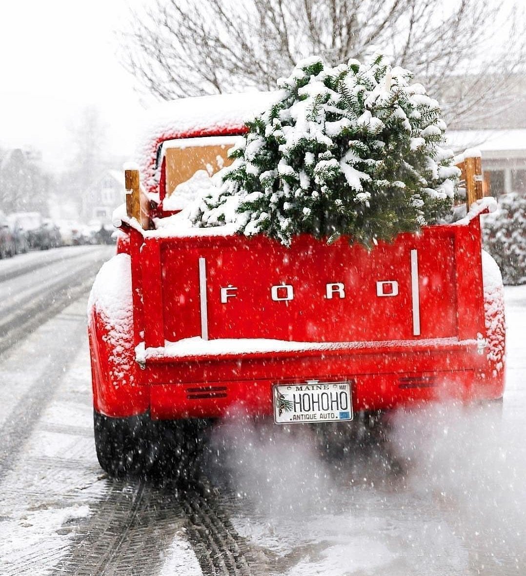 Na de seizoensfinale dachten we: even pauze nu. En voor je het weet is het opeens eind december 😅🎄

Kortom, we schuiven onze volgende aflevering naar 2025 en maken er een heuse nieuwjaarsreceptie van 🥂

Tot die tijd: hele fijne feestdagen namens Henri, Jeroen en René!