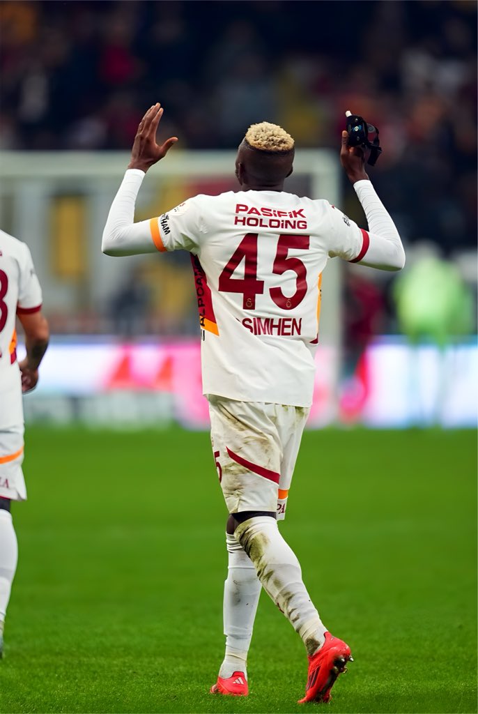 Victor Osimhen (@victorosimhen9) on Twitter photo 